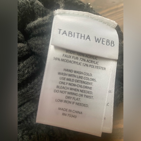 TABITHA WEBB FAUX FUR BOBBLE POM
POM BEANIE HAT WITH
RHINESTONES GEM - Picture 8 of 12